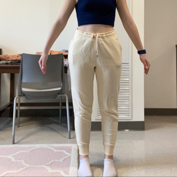 Crème sweatpants - Picture 3 of 3